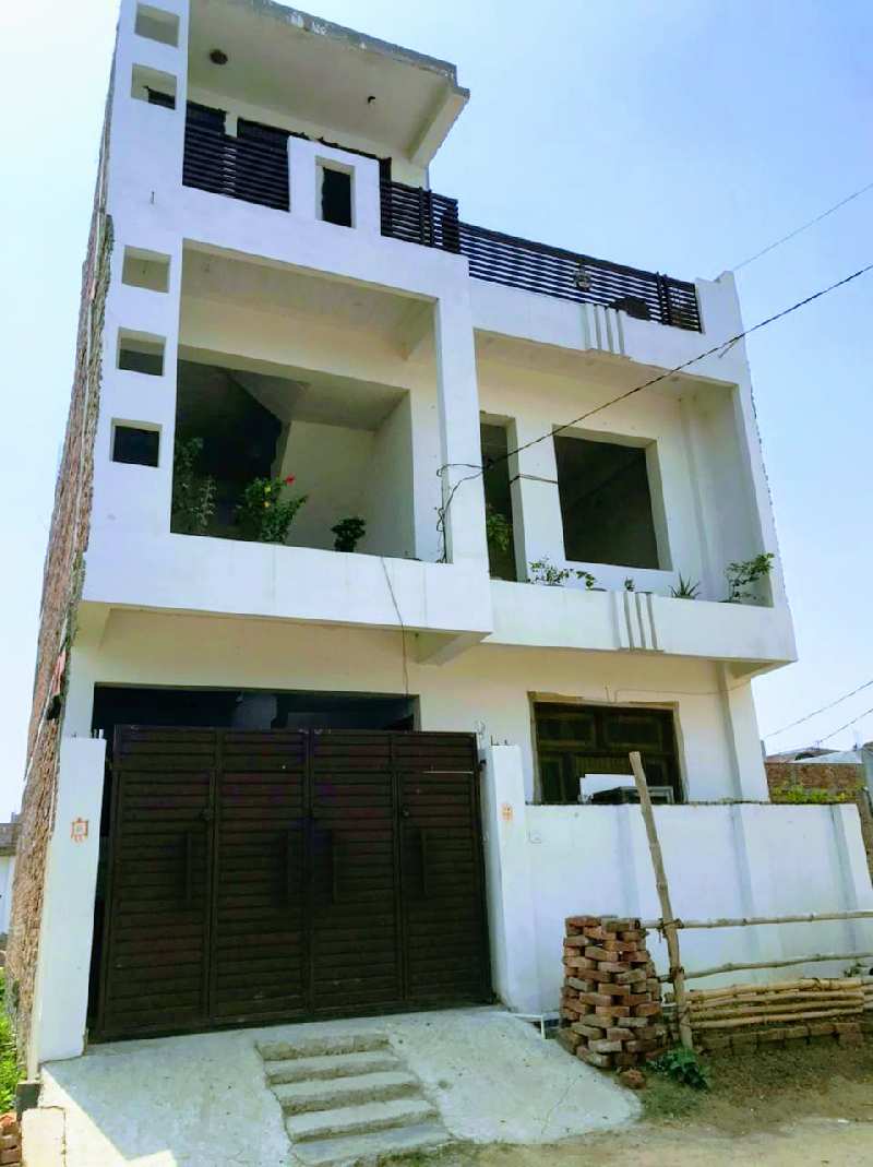 4 BHK House 2500 Sq.ft. for Sale in Mundera, Allahabad