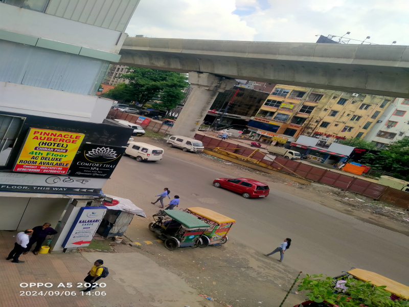  Showroom 22000 Sq.ft. for Rent in Chinar Park, Kolkata