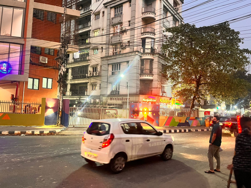  Showroom 1000 Sq.ft. for Sale in Teghoria, Kolkata