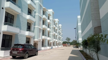 3 BHK Flat for Sale in Safedabad, Lucknow