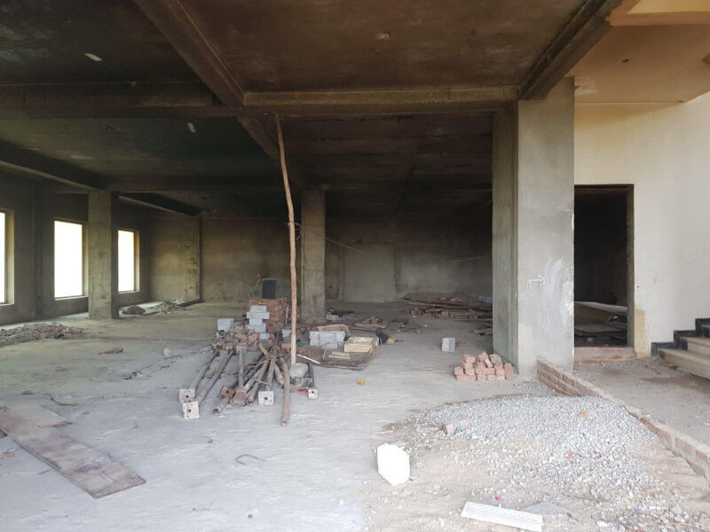  Showroom 7000 Sq.ft. for Rent in Fatehabad Road, Agra