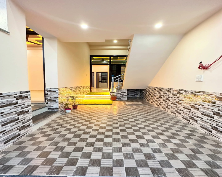 6 BHK Villa 2400 Sq.ft. for Sale in Jhotwara, Jaipur