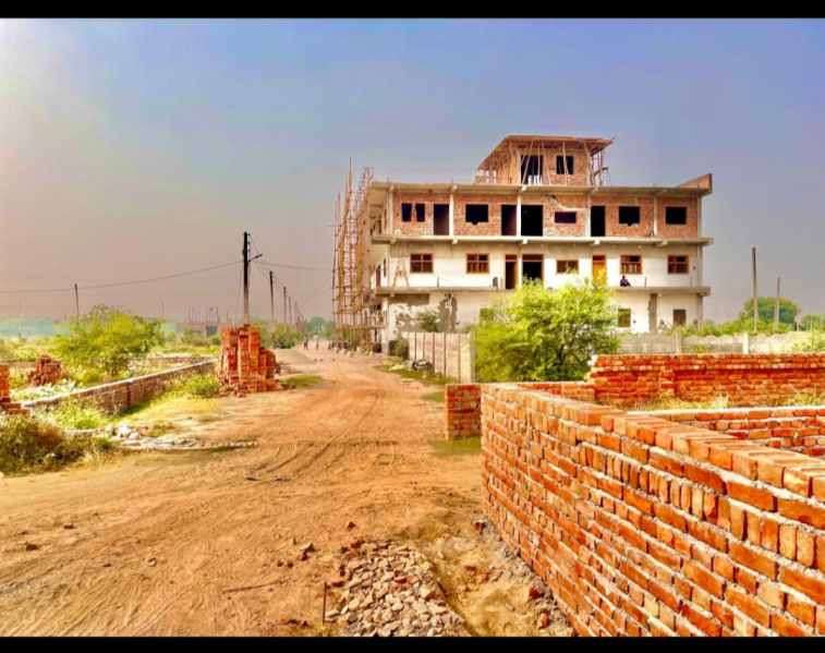 Commercial Land 900 Sq.ft. for Sale in Chaumuhan, Mathura