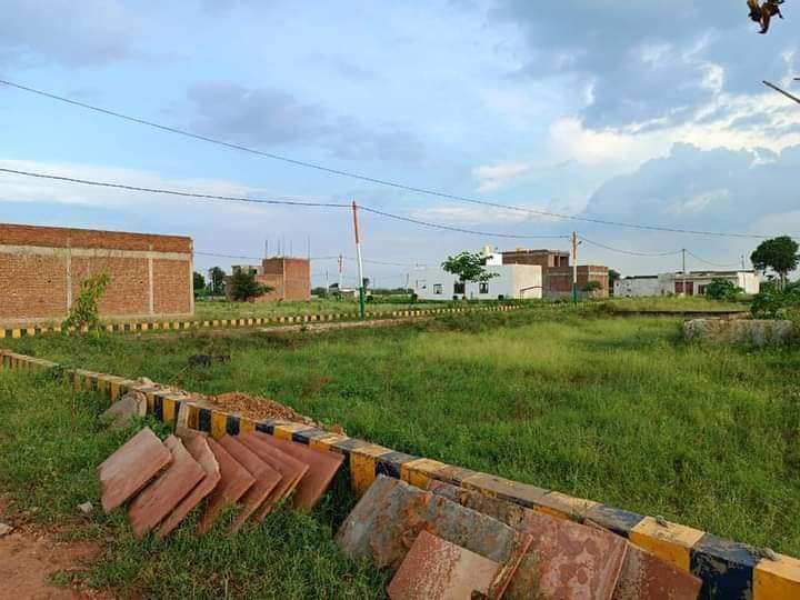  900 Sq.ft. Residential Plot for Sale in Gwalior Road, Agra