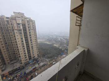 2.5 BHK Flat for Sale in Sector 76 Noida