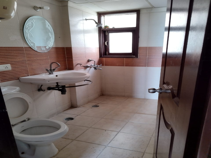 2 BHK Apartment 1270 Sq.ft. for Rent in Crossing Republik, Ghaziabad