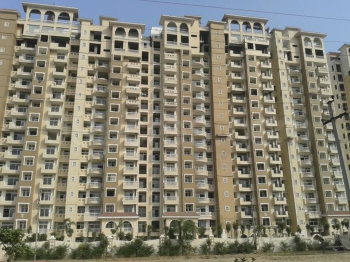 2.5 BHK Flat for Sale in Sector 76 Noida