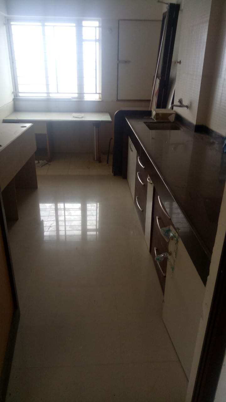  Office Space 1200 Sq.ft. for Rent in Swargate, Pune