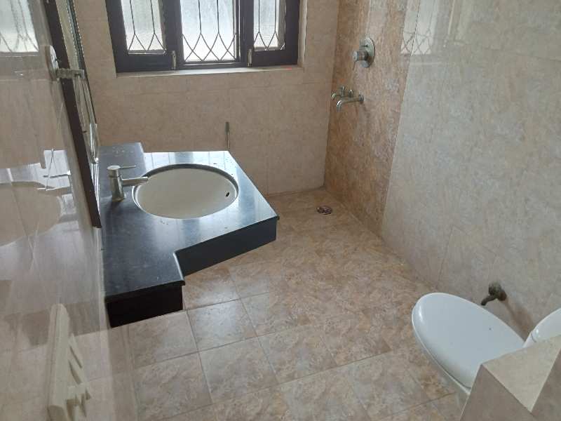 4 BHK Builder Floor 360 Sq. Yards for Sale in Palam Vihar, Gurgaon