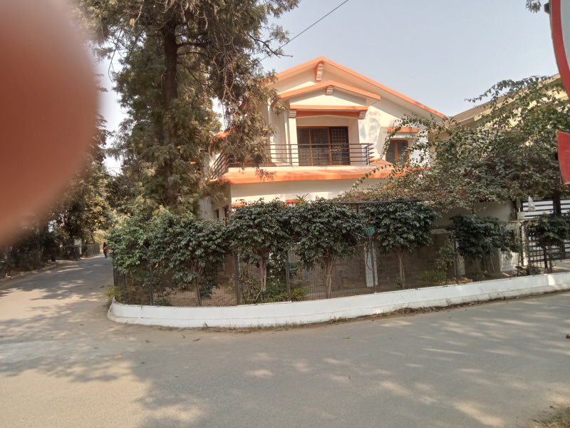 6 BHK House 325 Sq. Yards for Sale in