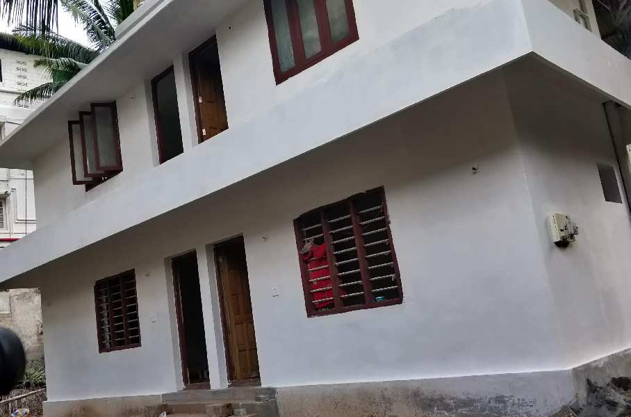 1 RK Apartment 400 Sq.ft. for Rent in M G Road, Thrissur