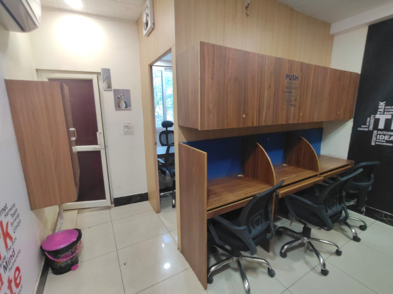  Office Space 350 Sq.ft. for Rent in Guru Angad Nagar, Laxmi Nagar, Delhi