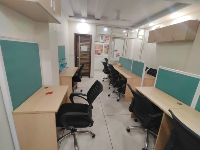  Office Space 350 Sq.ft. for Rent in Block B Nirman Vihar, Delhi