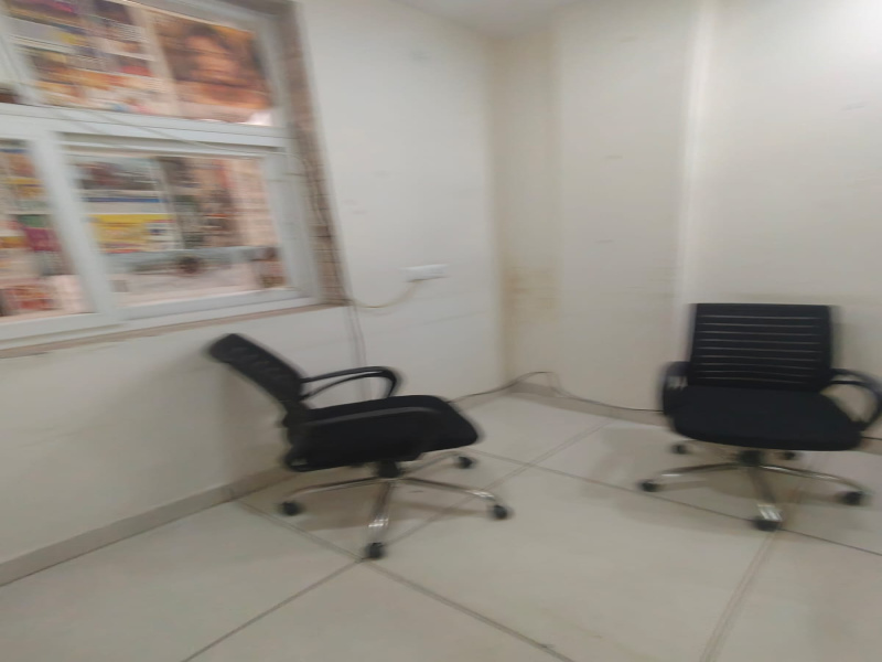  Office Space 350 Sq.ft. for Rent in Block B Nirman Vihar, Delhi