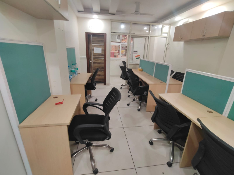  Office Space 350 Sq.ft. for Rent in Block B Nirman Vihar, Delhi