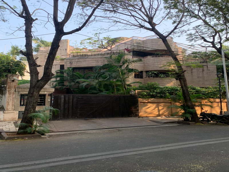8 BHK 9000 Sq.ft. House for Sale in Juhu, Mumbai