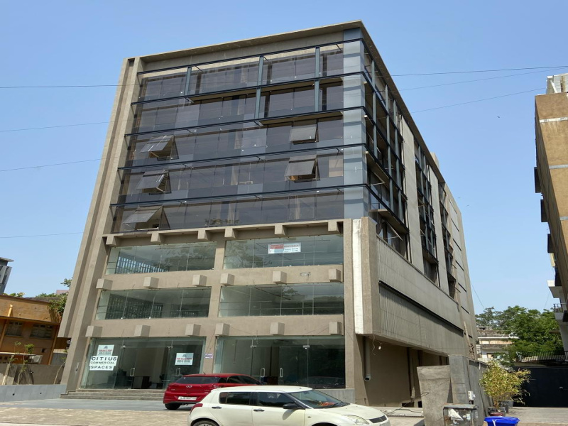  Office Space 1055 Sq.ft. for Sale in Navrangpura, Ahmedabad