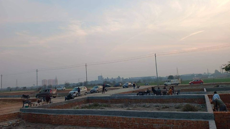  Residential Plot 100 Sq.ft. for Sale in Yamuna Expressway, Greater Noida