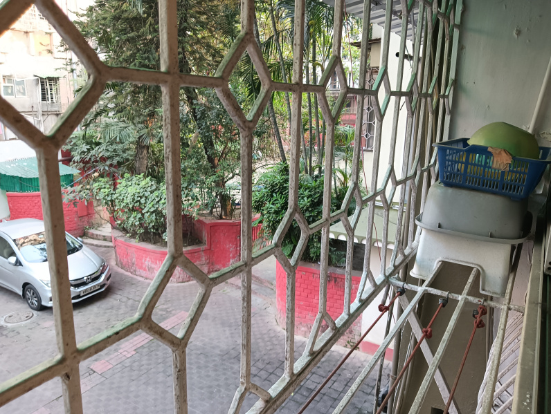  Commercial Shop 1100 Sq.ft. for Rent in Salkia, Kolkata