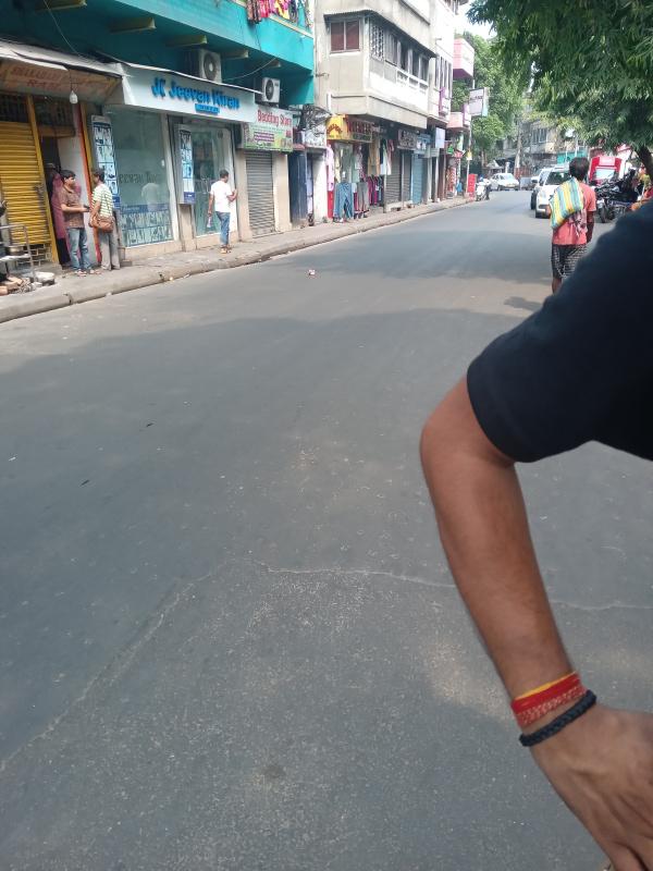  Commercial Shop 300 Sq.ft. for Rent in Camac Street Area, Kolkata
