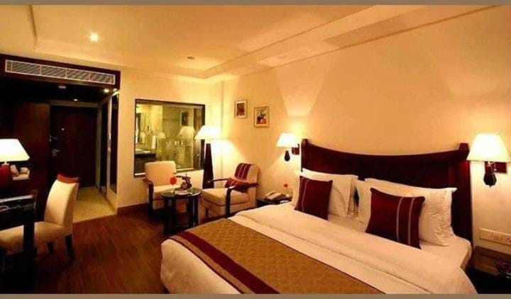  Hotels 75000 Sq.ft. for Sale in Sector 12 Gurgaon