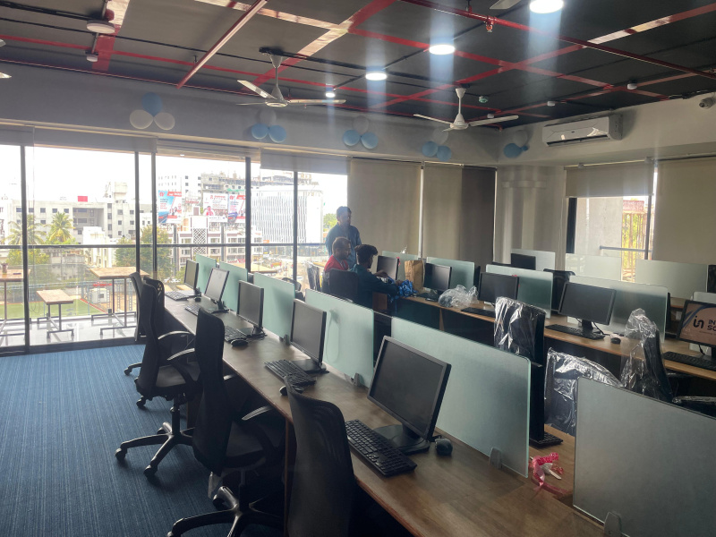  Office Space 2907 Sq.ft. for Sale in Mumbai Naka, Nashik