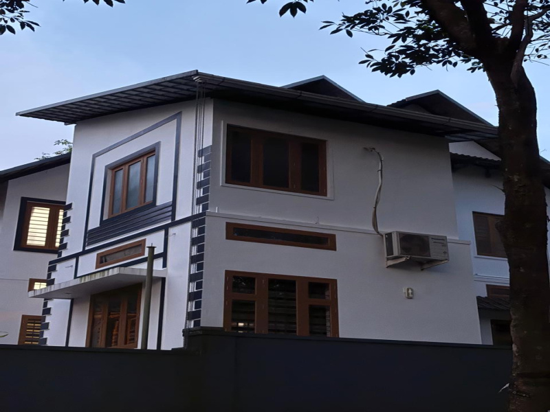 2 BHK House 2200 Sq.ft. for Sale in Mannarkkad, Palakkad
