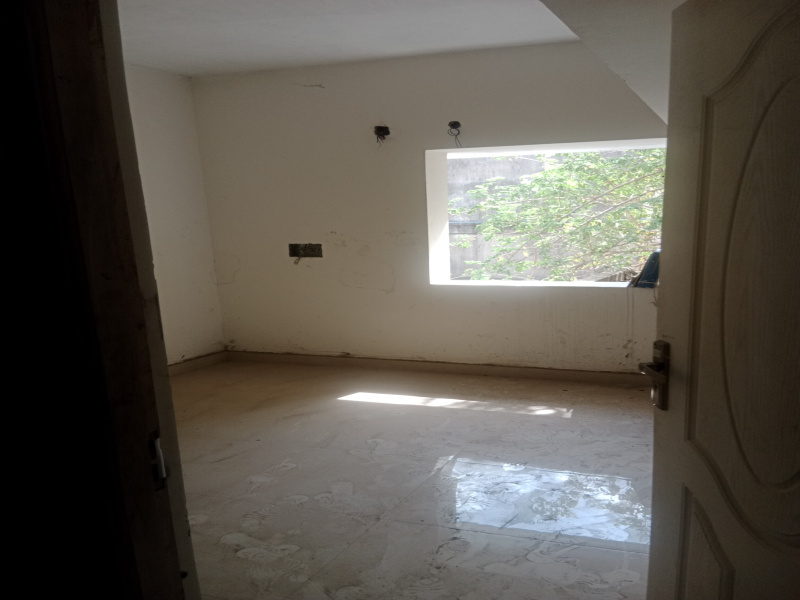 2 BHK Apartment 910 Sq.ft. for Sale in Vadapalani, Chennai