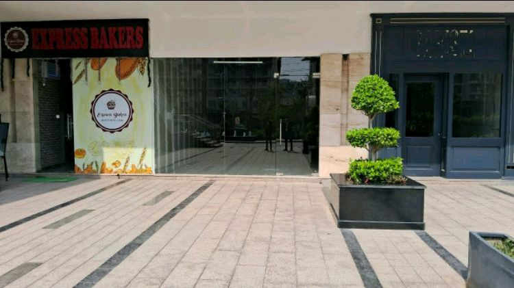  Commercial Shop 700 Sq.ft. for Sale in Sector 90 Noida