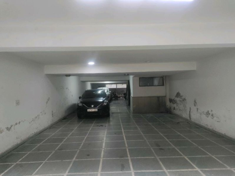 4 BHK 220 Sq. Yards Builder Floor for Sale in Mansarovar Garden, Delhi