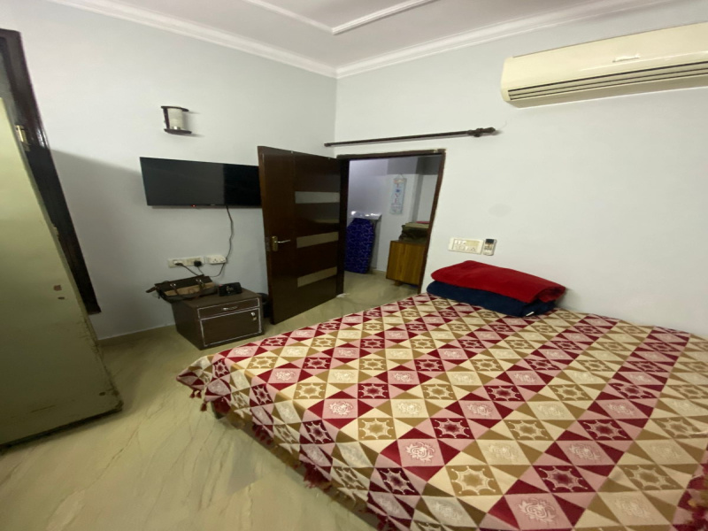 2 BHK 100 Sq. Yards Builder Floor for Sale in Mansarovar Garden, Delhi