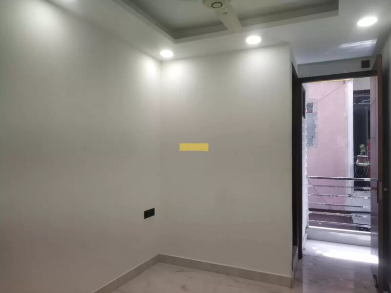 2 BHK Builder Floor 900 Sq.ft. for Rent in Block H, Kalkaji, Delhi
