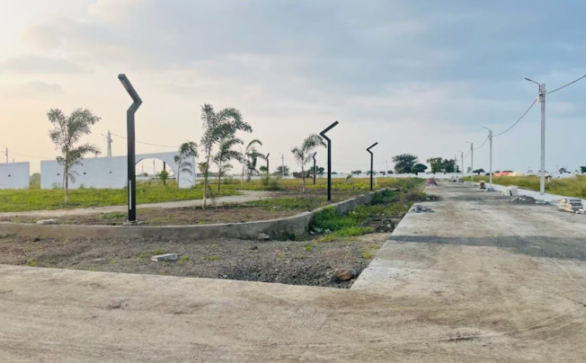  Residential Plot 1500 Sq.ft. for Sale in By Pass Road, Indore
