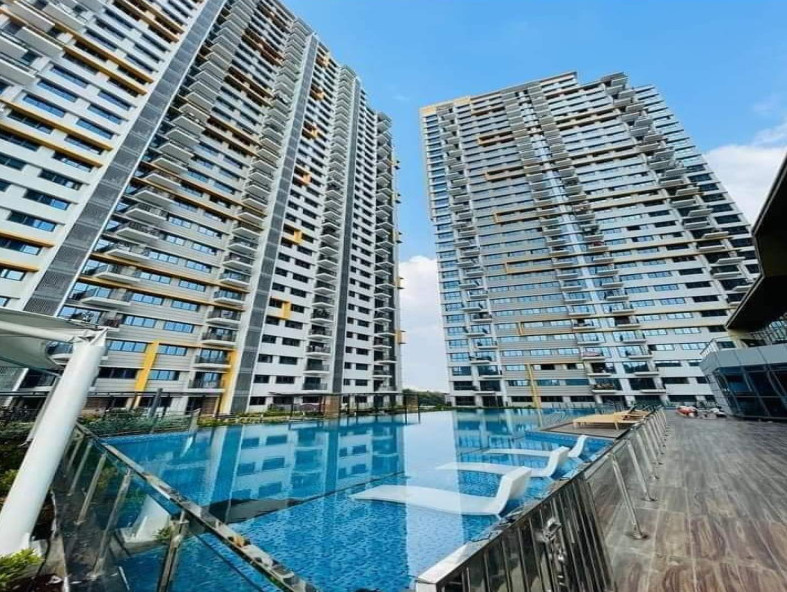 3 BHK Apartment 1208 Sq.ft. for Sale in Amanora Park Town, Pune