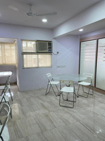  500 Sq.ft. Office Space for Rent in Bandra West, Mumbai