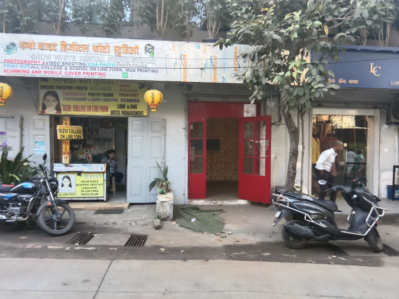  300 Sq.ft. Business Center for Rent in Bandra West, Mumbai