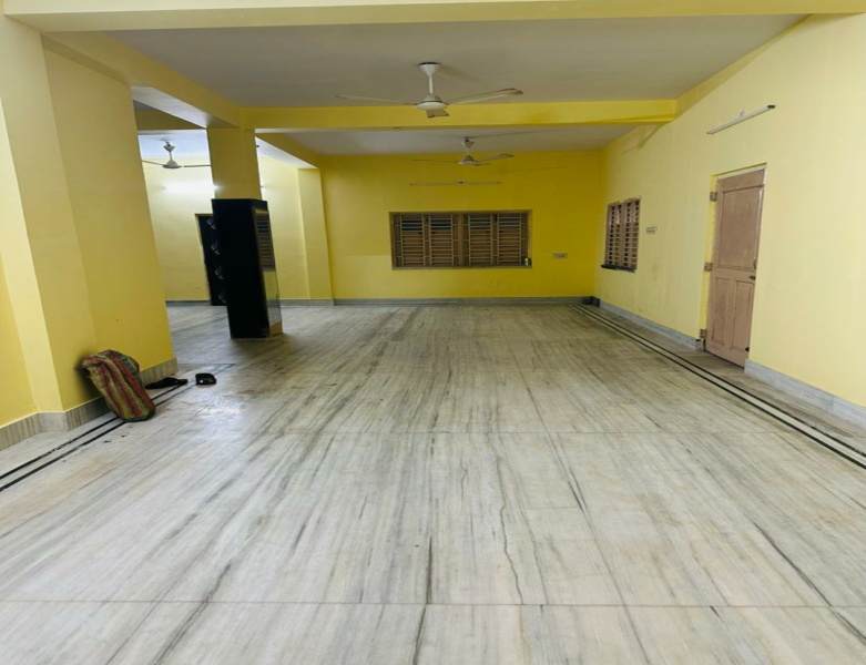 Showroom 1250 Sq.ft. for Rent in Champadali,
