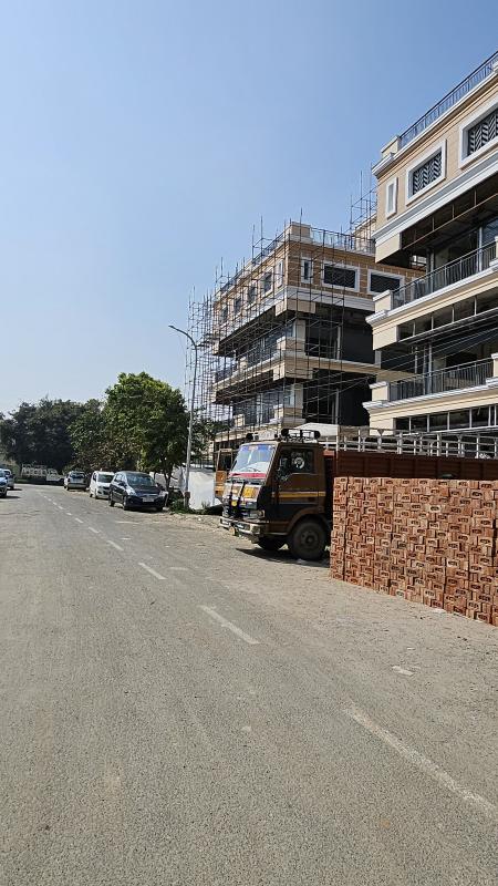  322 Sq.ft. Commercial Shop for Sale in Sector P4 Greater Noida