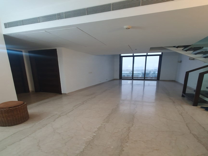 4.5 BHK 6000 Sq.ft. Villa for Sale in Sector 70A Gurgaon