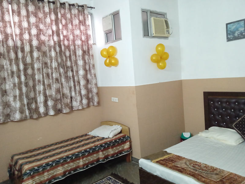  Hotels 800 Sq. Yards for Rent in Pakhowal Road, Ludhiana