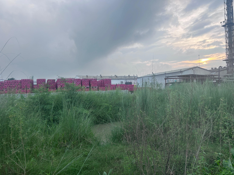  Commercial Land 25000 Sq.ft. for Sale in Safedabad, Lucknow