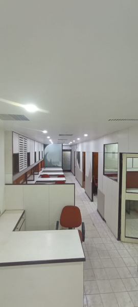  1800 Sq.ft. Office Space for Rent in AJC Bose Road, Kolkata