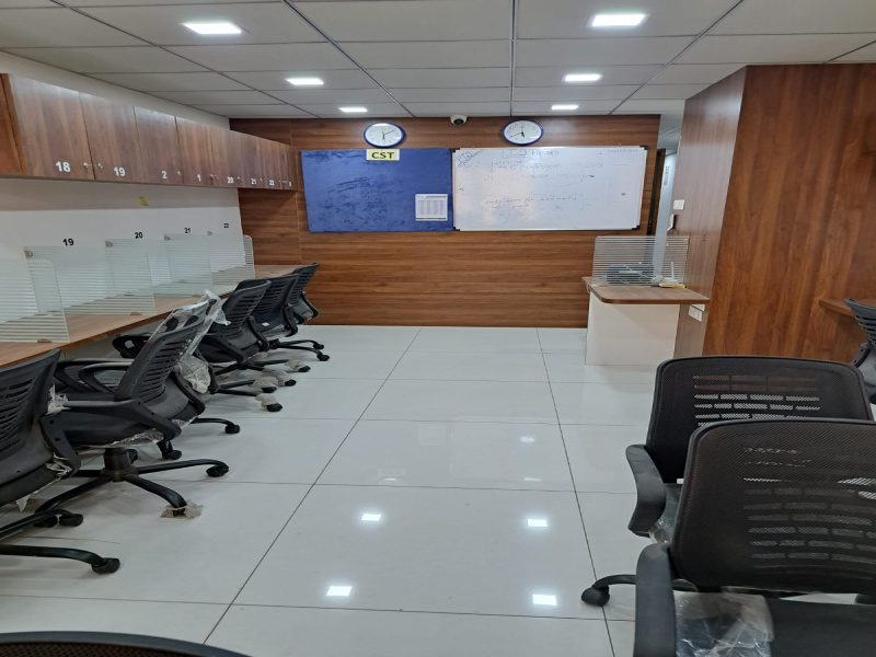  Office Space 750 Sq.ft. for Rent in Old Padra Road, Vadodara