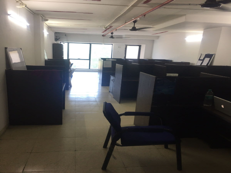  Office Space 520 Sq.ft. for Rent in Jetalpur, Vadodara