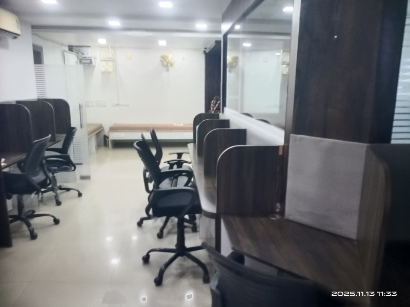  1250 Sq.ft. Office Space for Rent in Old Padra Road, Vadodara