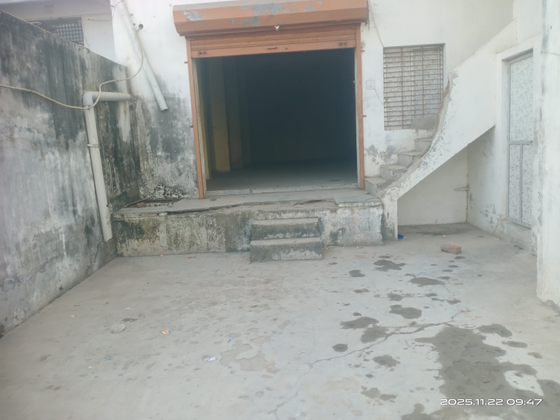  1750 Sq.ft. Warehouse for Rent in Sayajipura, Vadodara