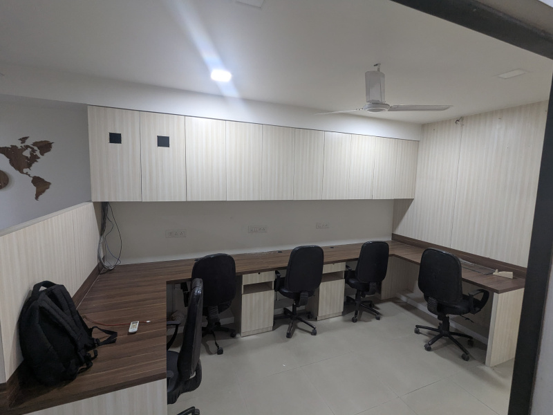  775 Sq.ft. Office Space for Rent in Alkapuri, Vadodara