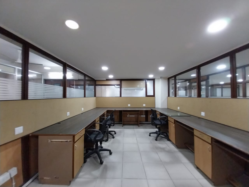  4200 Sq.ft. Office Space for Sale in Alkapuri, Vadodara