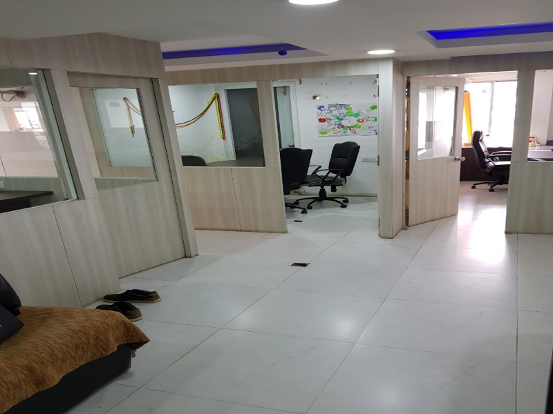  1350 Sq.ft. Office Space for Rent in Alkapuri, Vadodara