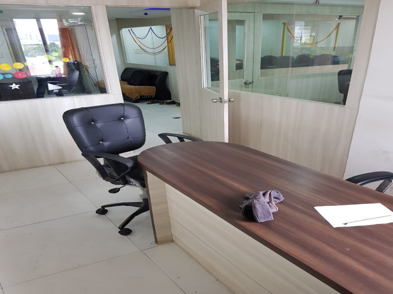  1250 Sq.ft. Office Space for Sale in Alkapuri, Vadodara